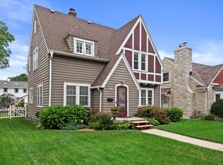 131 Douglass Ave, Waukesha, WI 53186
