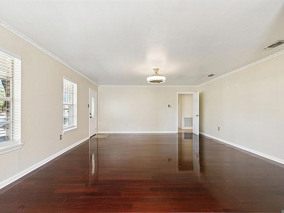 3rd image of 456 Rue De Laplace