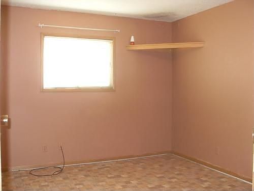 5th image of 1054 Montana Ave SW