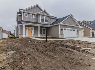 2104 Max Run Dr, Champaign, IL