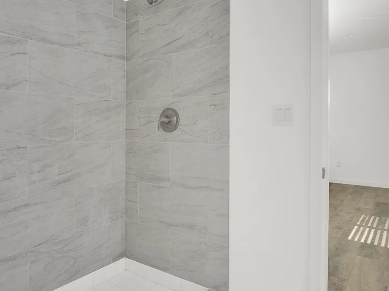 9701 E Avenue S12 — Photo 16