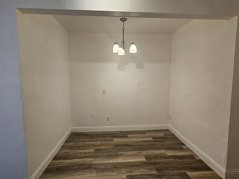 1400 Lakeshore Ave #10 — Photo 10