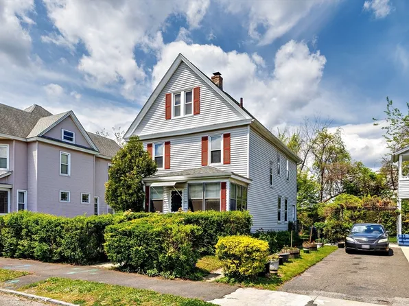 38 Phoenix St, Springfield, MA 01104