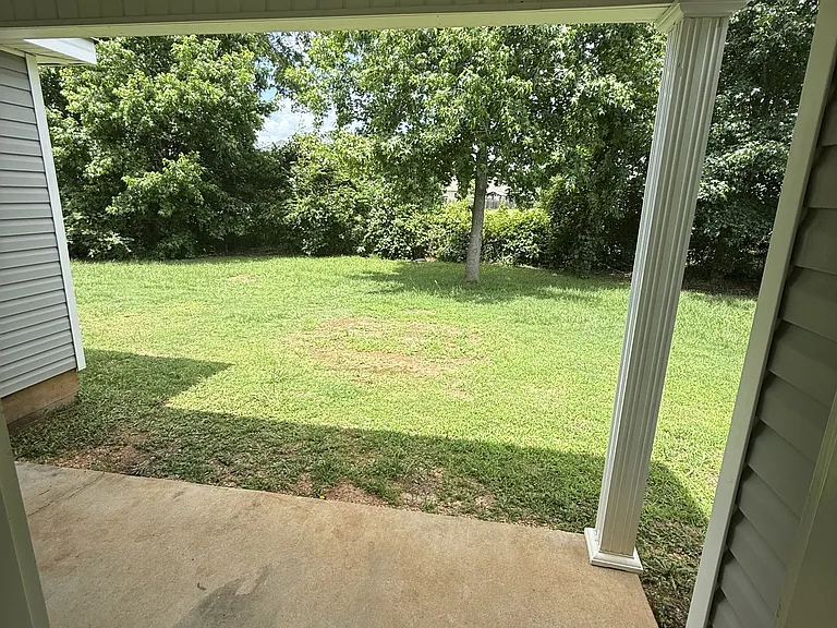 108 Ellington Ct — Photo 8