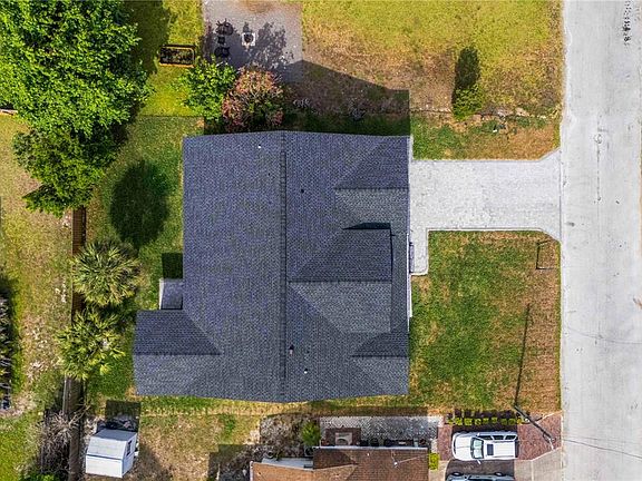 3rd image of 8526 Indies Dr