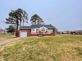 2100 Wintergreen Dr, Chesapeake, VA 23323