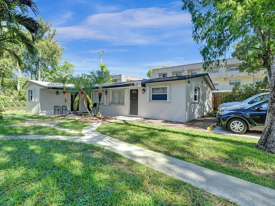 4240 NW 21st Ave #2