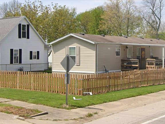 2nd image of 225 Parker St