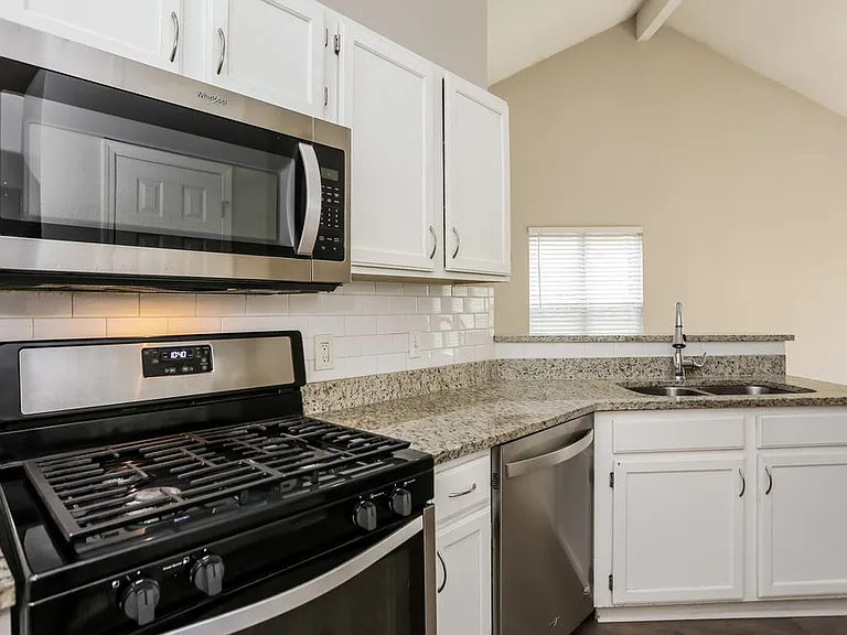 359 Tait Rd — Photo 8
