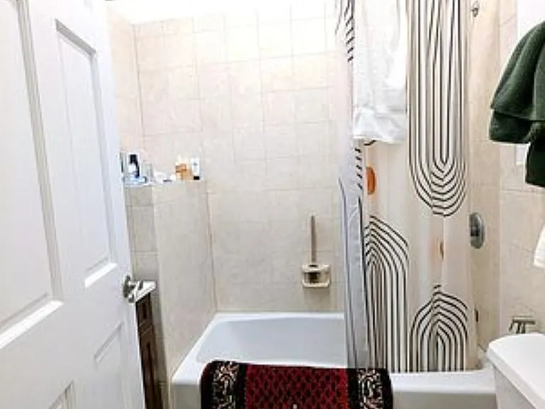 147 W 72nd St #4B — Photo 5