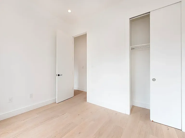 245 E 30th St #63 — Photo 5