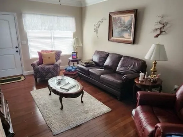 516 Persimmon Ln, Bridgeport, WV 26330