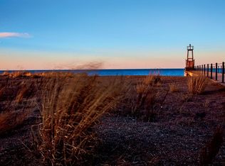 6957 N. Sheridan Rd, Chicago, IL 60626