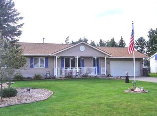 635 Forstrom Dr, Lowell, MI 49331