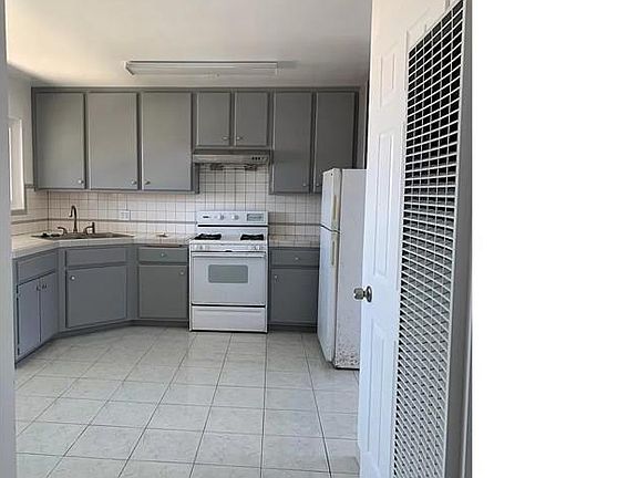 3rd image of 14908 Halldale Ave #1