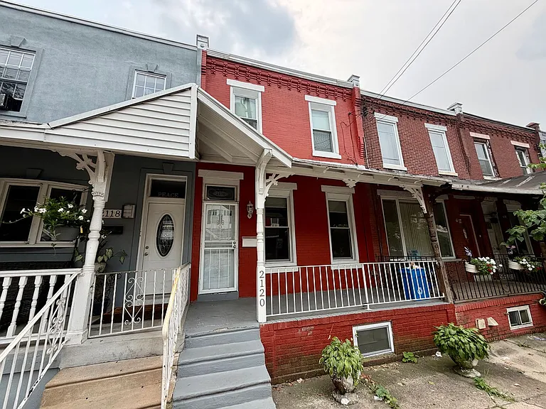 2120 Wharton St — Photo 2