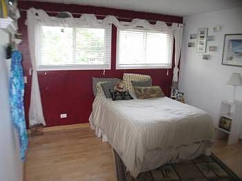 4th image of 725 Bolton Way