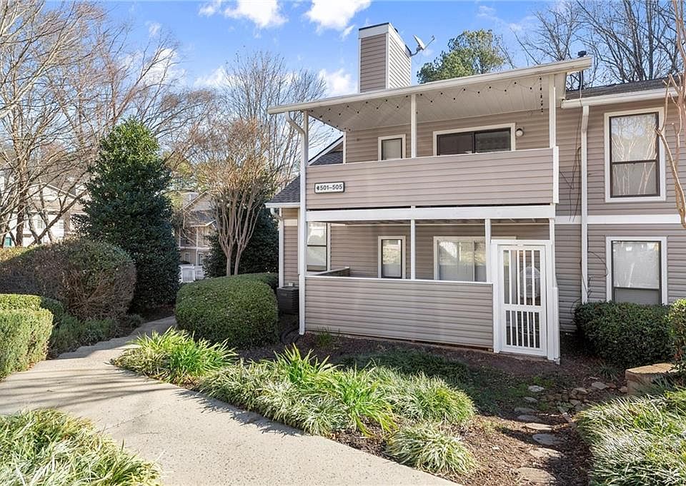 1st image of 504 Wynnes Ridge Cir SE