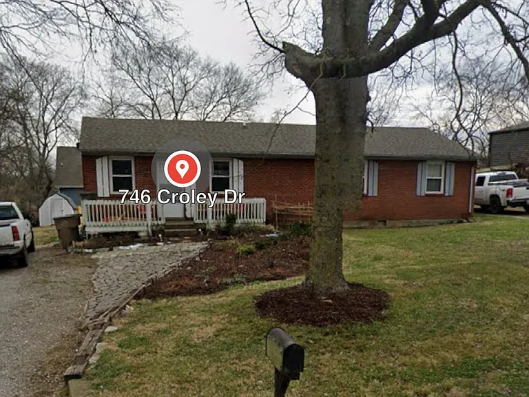 744 Croley Dr — Photo 1