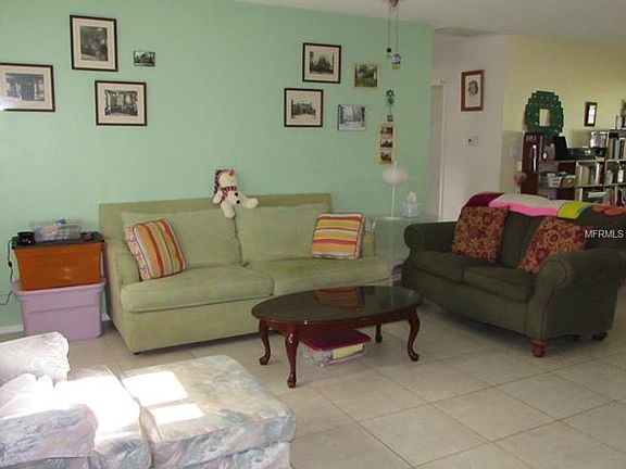3rd image of 127 Woodrose Way