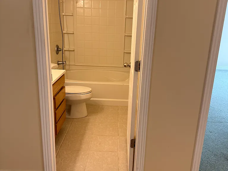 276 N 1200 E — Photo 4