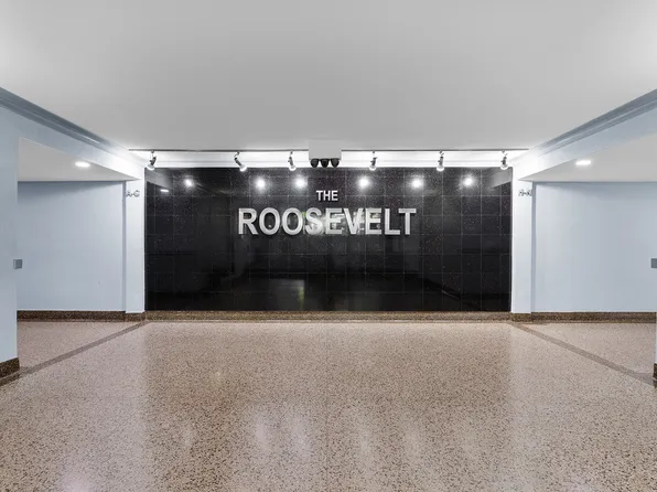 9040 Fort Hamiltn Parkway image 2 of 10