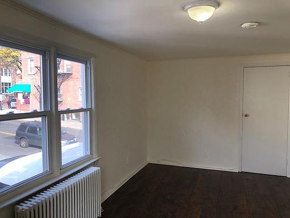 3rd image of 227 N Washington St