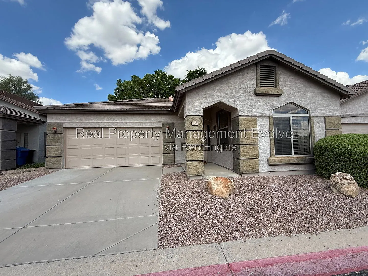 2 bed, 2.0 bath, 1007 sqft, $1,700 — Photo 2