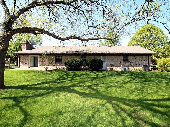3rd image of 940 Amlin Dr