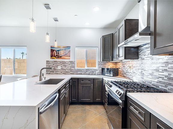 5th image of 15553 Avenue Manzana
