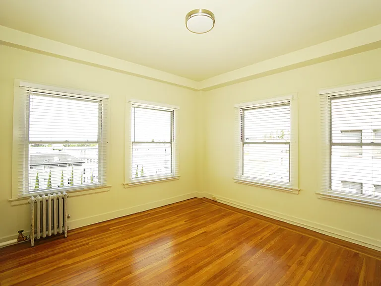 Shattuck Apartments — Photo 32