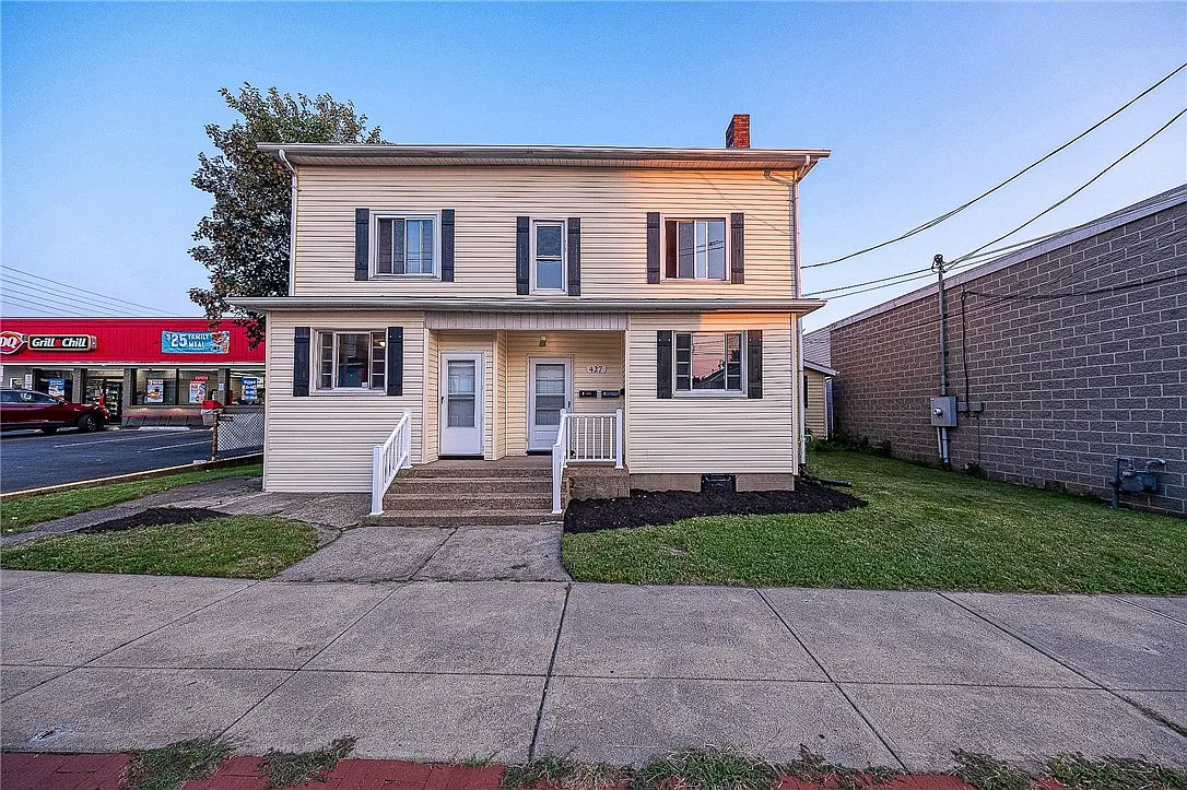2 bed, $1,000 — Photo 1