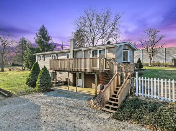747 Arona Rd, New Stanton, PA 15672