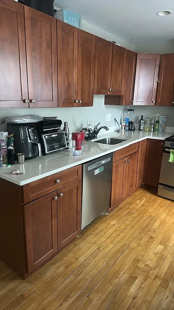 2 bed, 1.0 bath, $2,827 — Photo 1