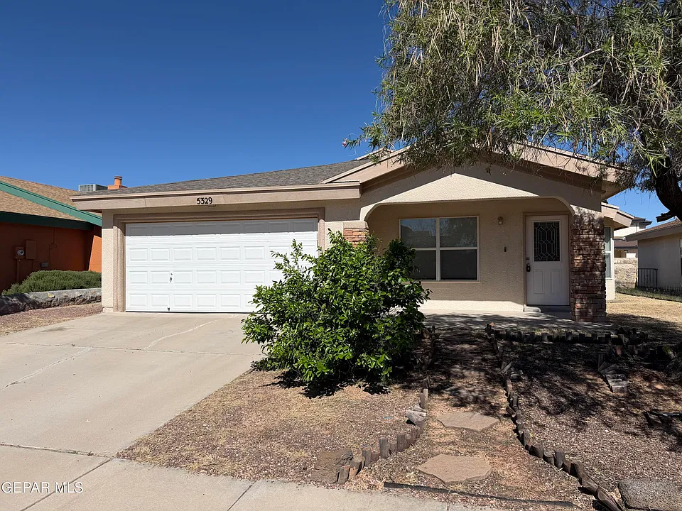 5329 Manuel Puentes Ct