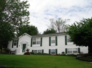138 Kingswood Dr, Dallas, PA 18612