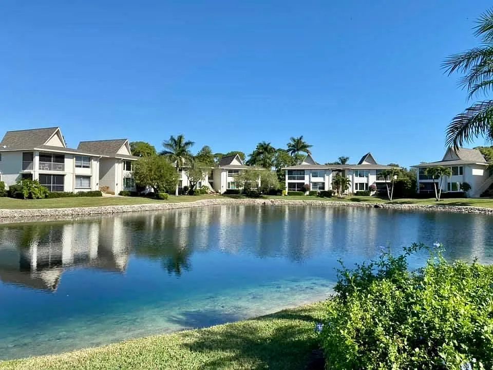 99 Georgetown Blvd