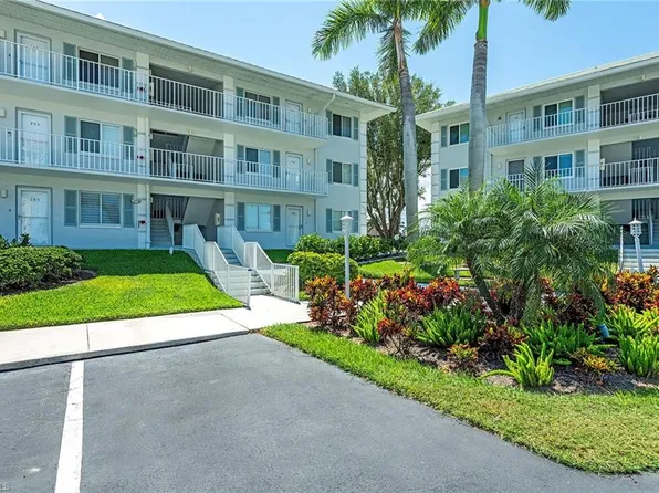 10684 Gulf Shore Dr #B-305, Naples, FL 34108