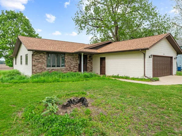 302 E Brown St, Earlville, IL 60518