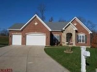 31 Steinbeck Ct, O'Fallon, MO 63366