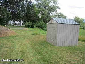 outsideshed (640x480)