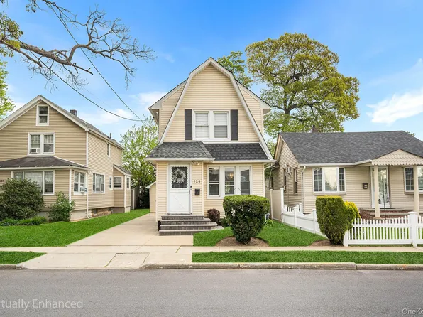 123 East Avenue, Valley Stream, NY 11580
