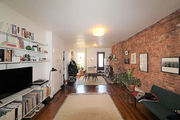 Rented by Compass | media 3