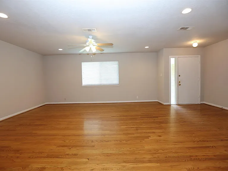 6123 Grape St — Photo 3