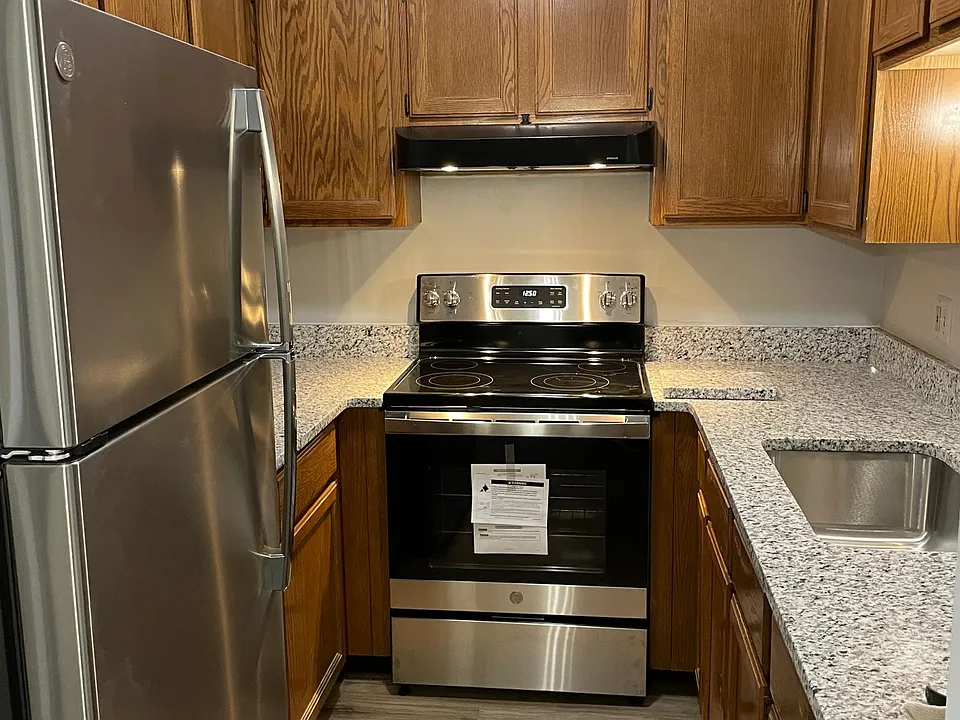 1341 Ford Ave #3