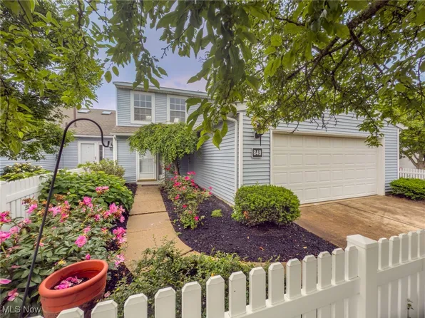 849 Knightsbridge Dr, Akron, OH 44313