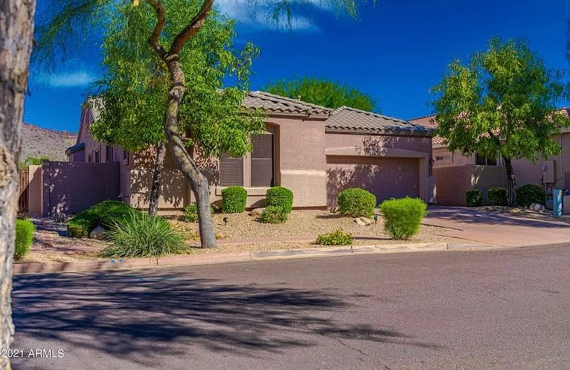 3010 W Languid Ln — Photo 3