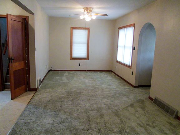 2nd image of 411 E End Ave