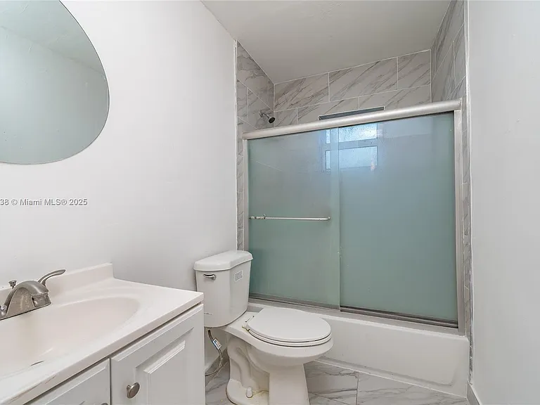 520 SW Krome Ter #1 — Photo 8