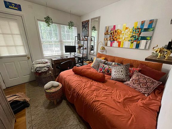 5th image of 2529 35th St #2A